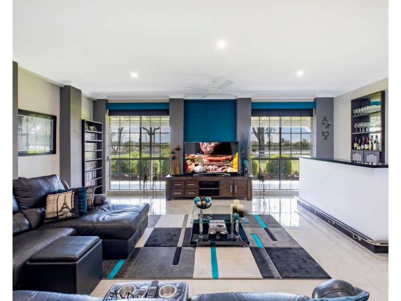 7 Myall Court, Oxenford QLD 4210