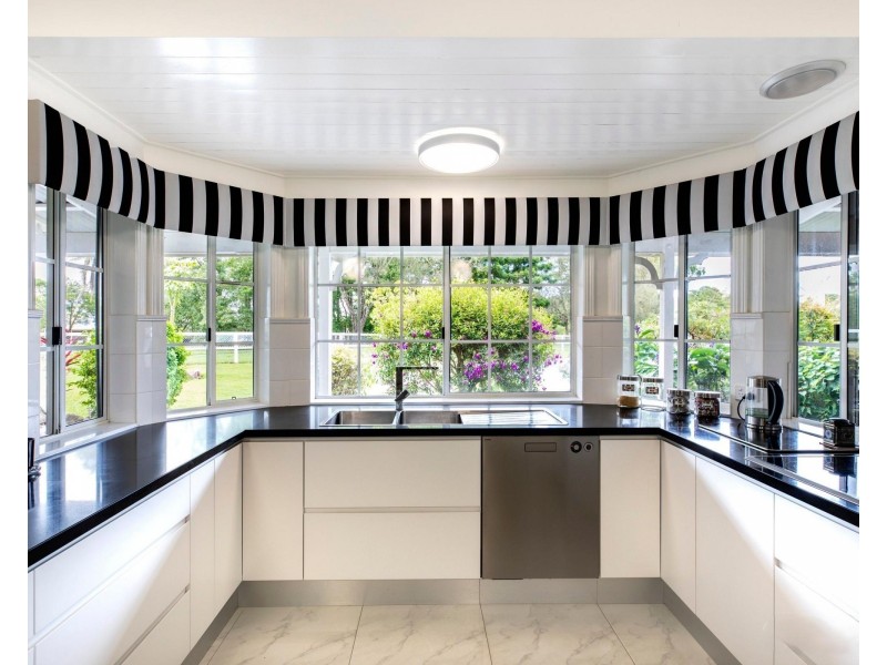 7 Myall Court, Oxenford QLD 4210