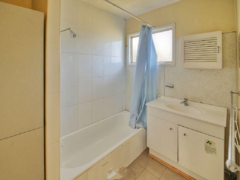 27 Blackton Street, Logan Central QLD 4114