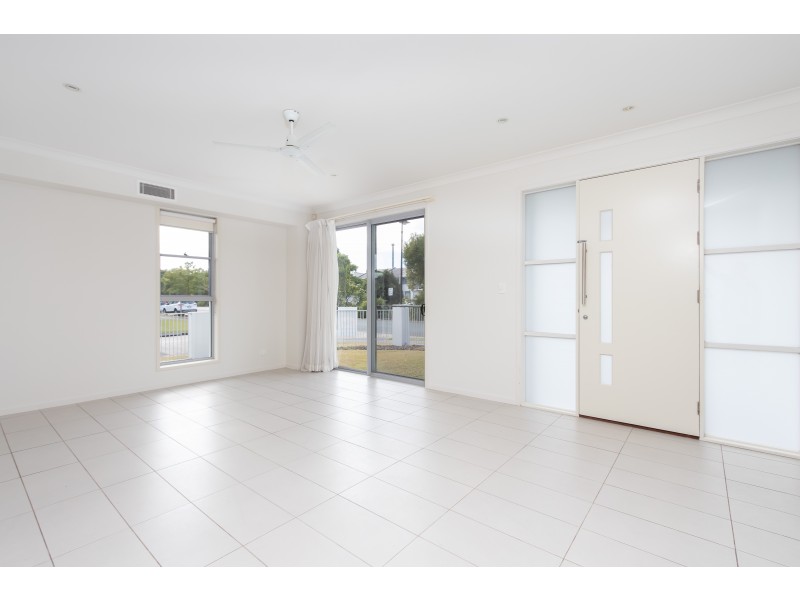 16 The Landings ( East  ), Upper Coomera QLD 4209