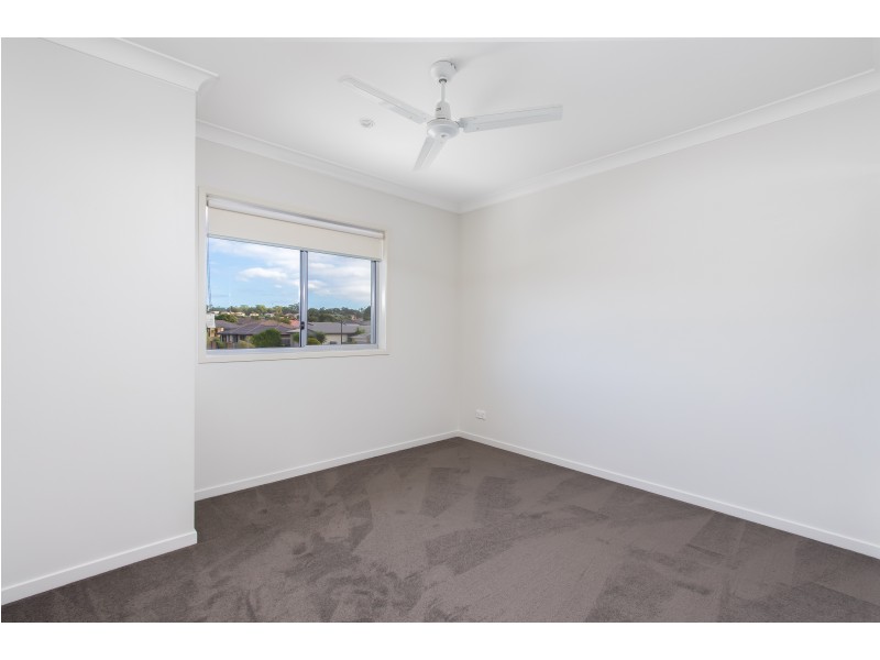 16 The Landings ( East  ), Upper Coomera QLD 4209