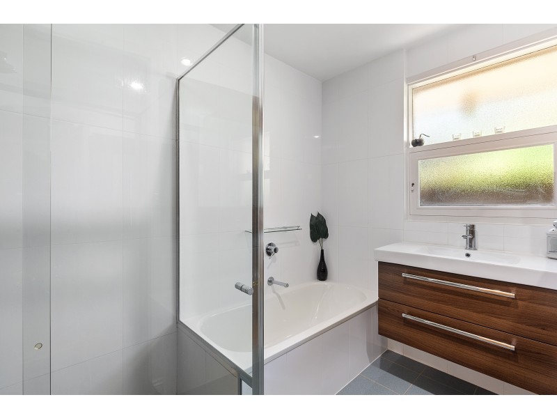 54 Glenwood Drive, Bellevue Heights SA 5050