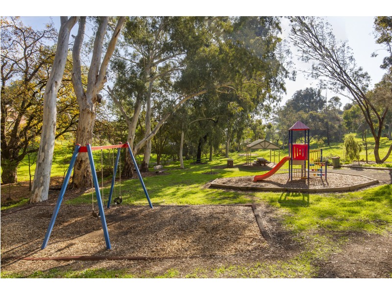 54 Glenwood Drive, Bellevue Heights SA 5050