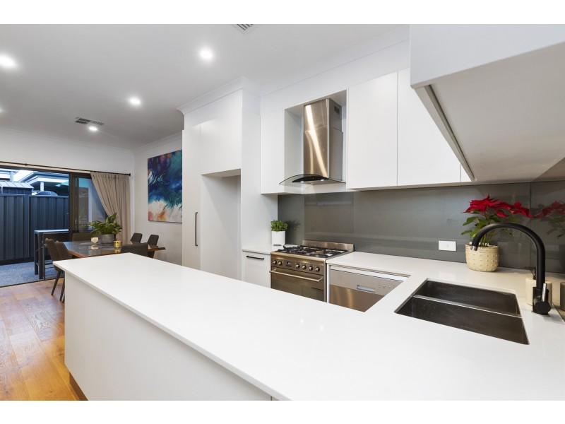 2A Western Avenue, Park Holme SA 5043