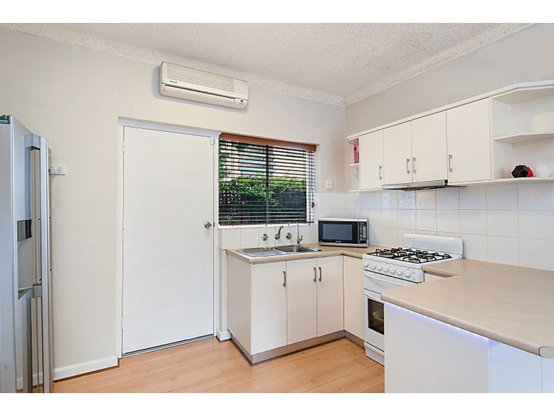 3/1B Hartland Avenue, Black Forest SA 5035