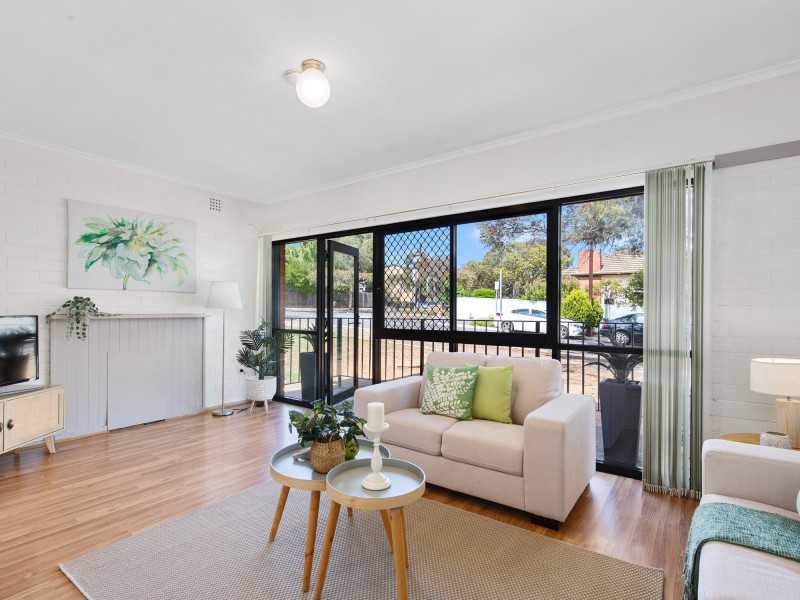 10/4 Shepherds Hill Road, Bedford Park SA 5042