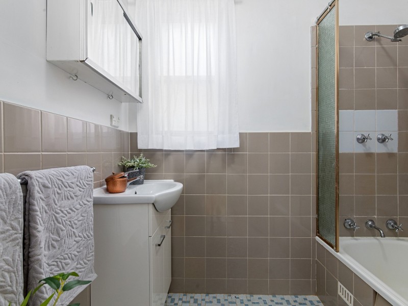 10/4 Shepherds Hill Road, Bedford Park SA 5042