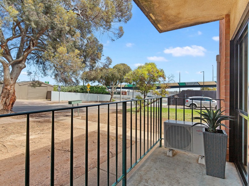 10/4 Shepherds Hill Road, Bedford Park SA 5042
