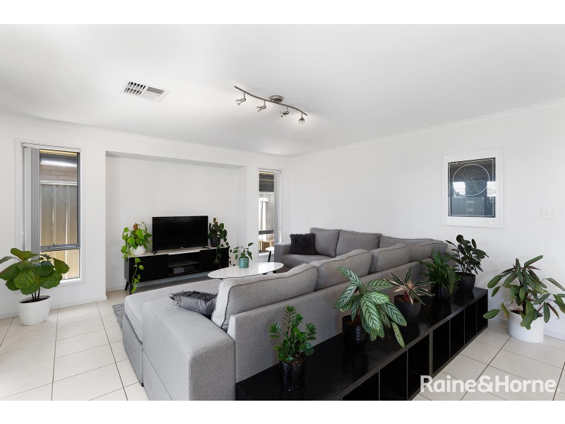 12 Apollo Street, Woodcroft SA 5162