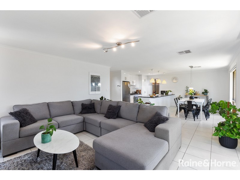 12 Apollo Street, Woodcroft SA 5162
