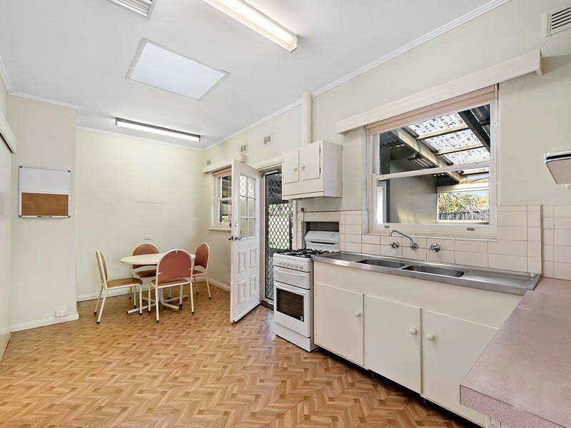6 Hill Court, Black Forest SA 5035