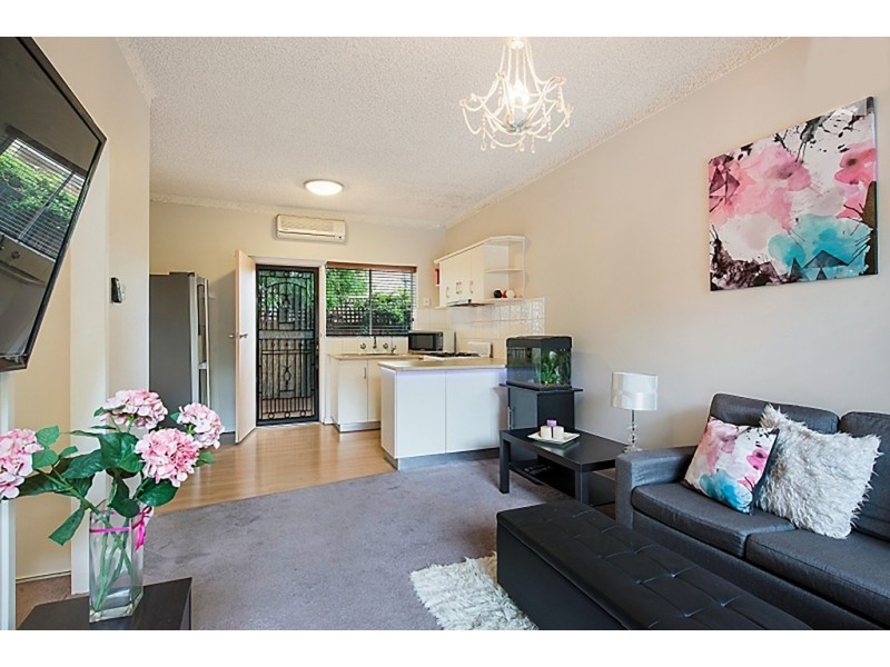 3/1B Hartland Avenue, Black Forest SA 5035