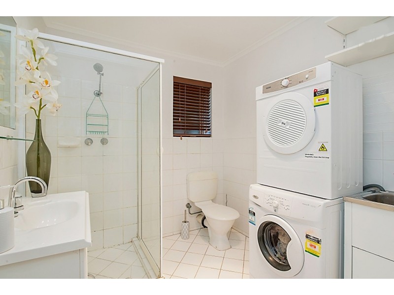 3/1B Hartland Avenue, Black Forest SA 5035