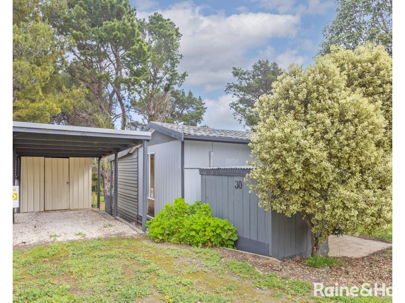 Cabin 30/4 Madsen St, Hindmarsh Island SA 5214