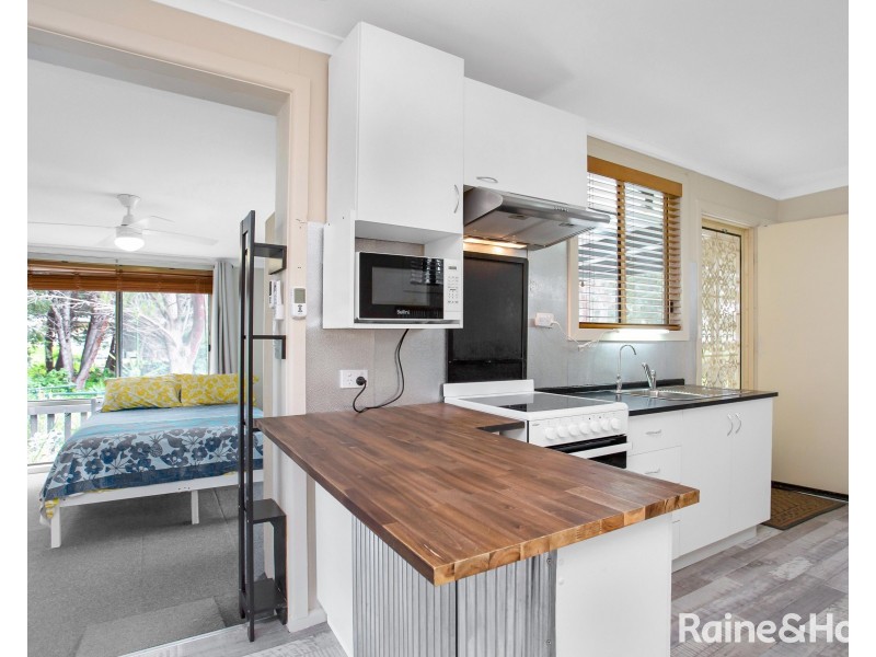 Cabin 30/4 Madsen St, Hindmarsh Island SA 5214
