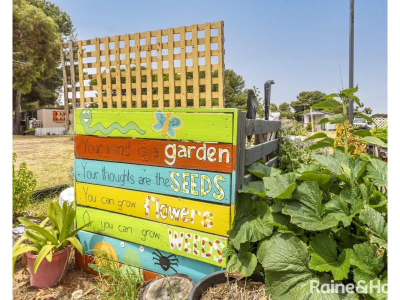 Cabin 30/4 Madsen St, Hindmarsh Island SA 5214
