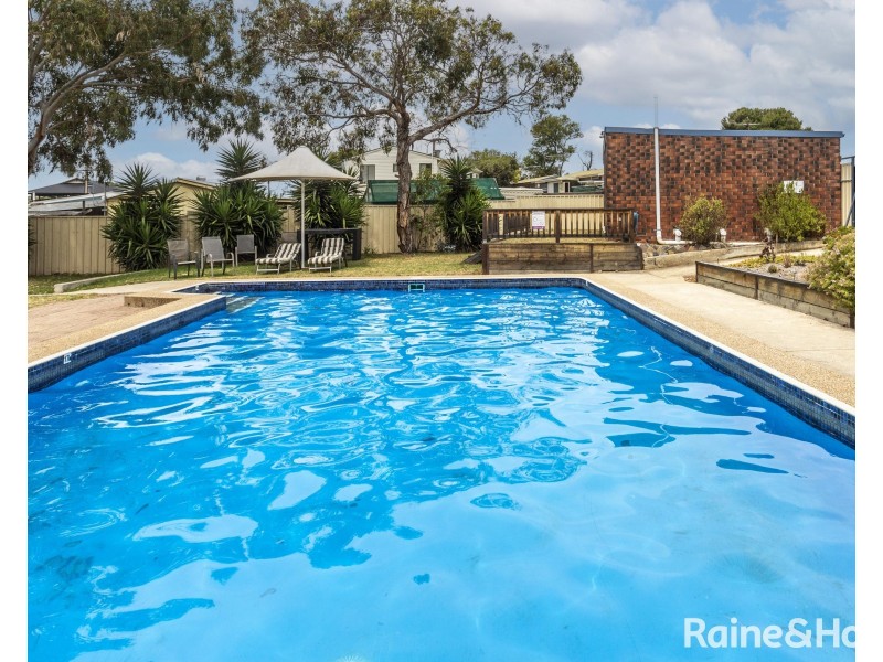 Cabin 30/4 Madsen St, Hindmarsh Island SA 5214