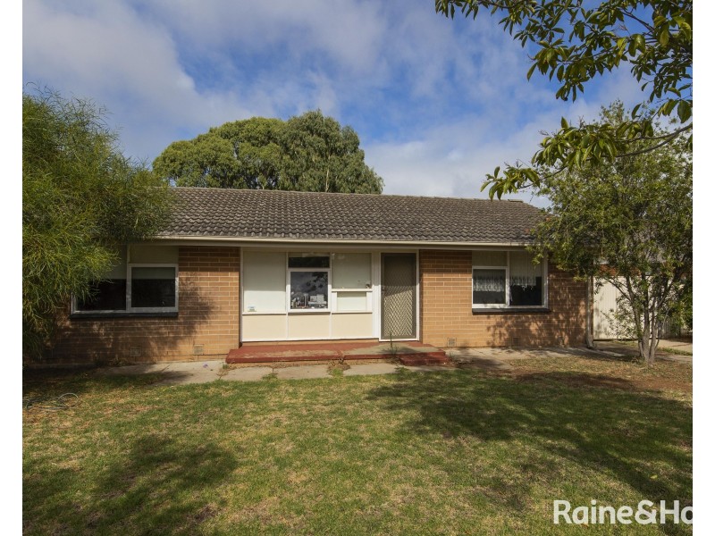 16 Andrew Street, Christie Downs SA 5164