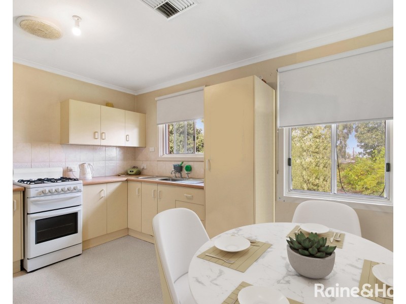 16 Andrew Street, Christie Downs SA 5164