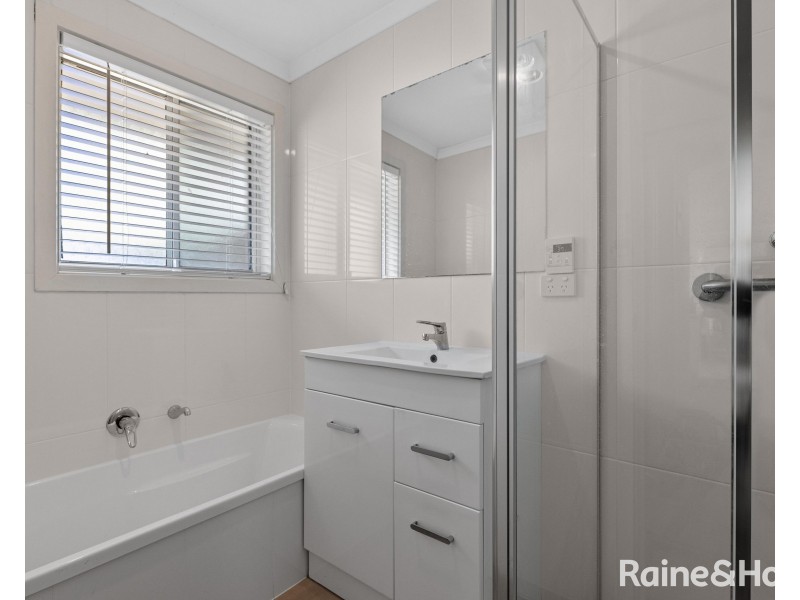 12/2A Karu Crescent, Mitchell Park SA 5043