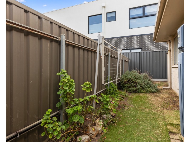 2/54 Seaview Rd, West Beach SA 5024
