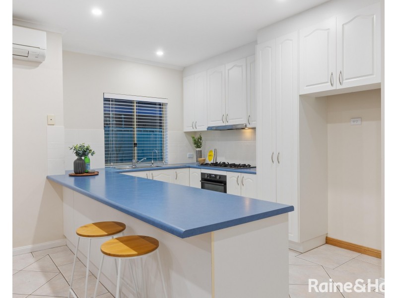 6 Dotterel Place, Mawson Lakes SA 5095