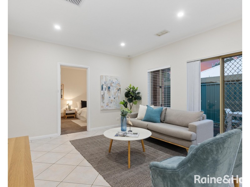 6 Dotterel Place, Mawson Lakes SA 5095