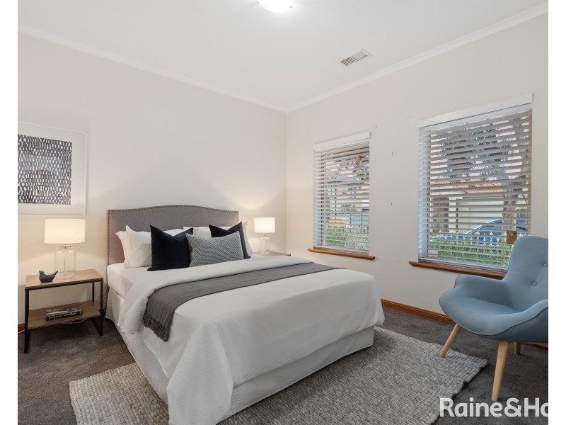 6 Dotterel Place, Mawson Lakes SA 5095