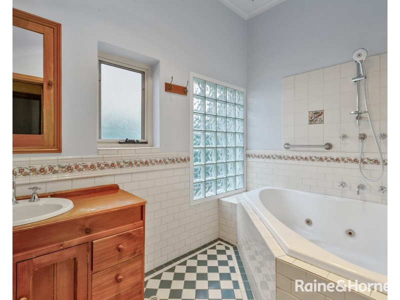 72 Forest Avenue, Black Forest SA 5035