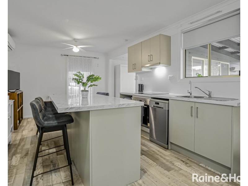Cabin 30/4 Madsen St, Hindmarsh Island SA 5214