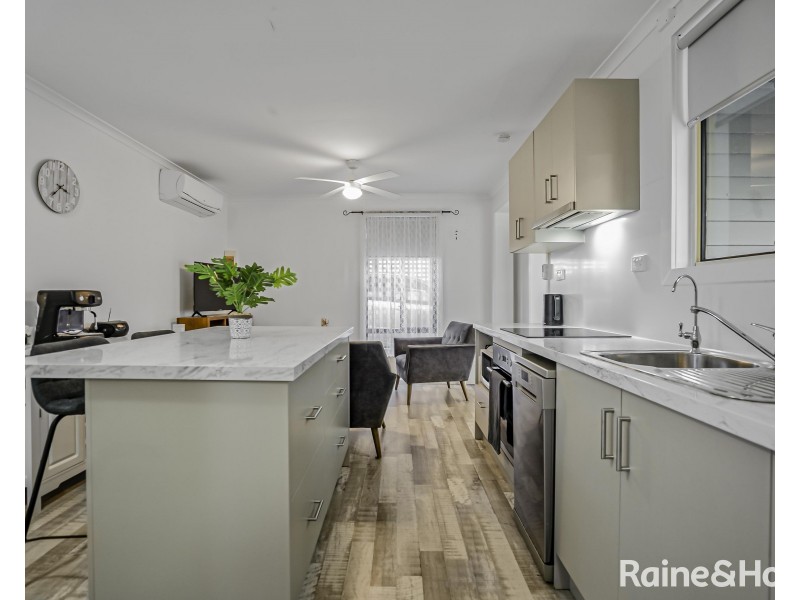 Cabin 30/4 Madsen St, Hindmarsh Island SA 5214
