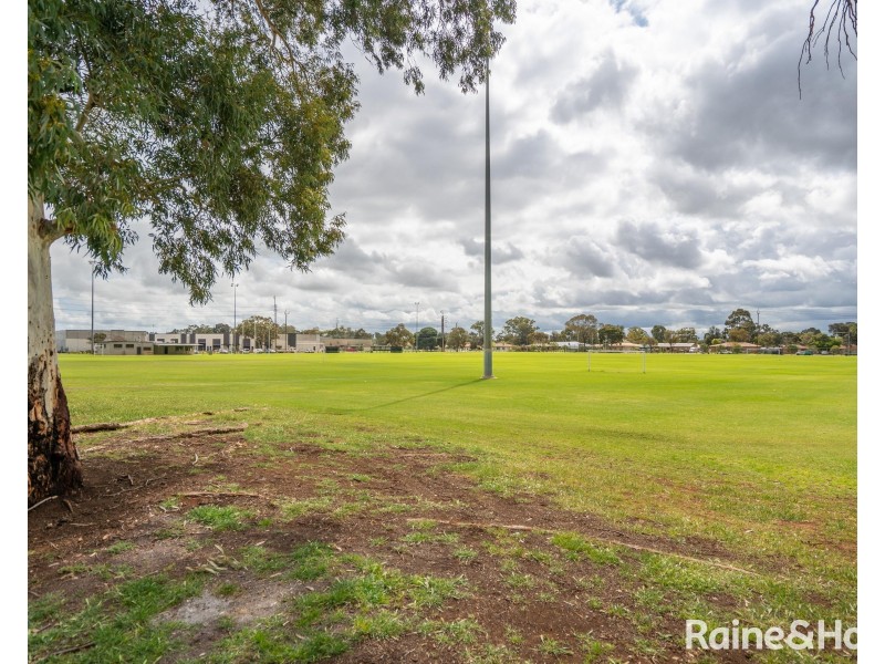 47 Mofflin Road, Elizabeth Grove SA 5112