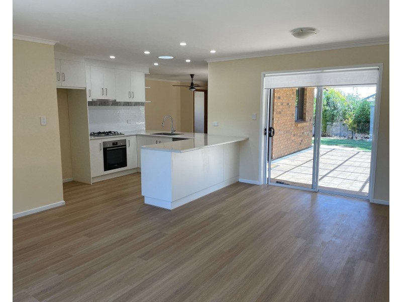 4 Pitcairn Circuit, Seaford Rise SA 5169