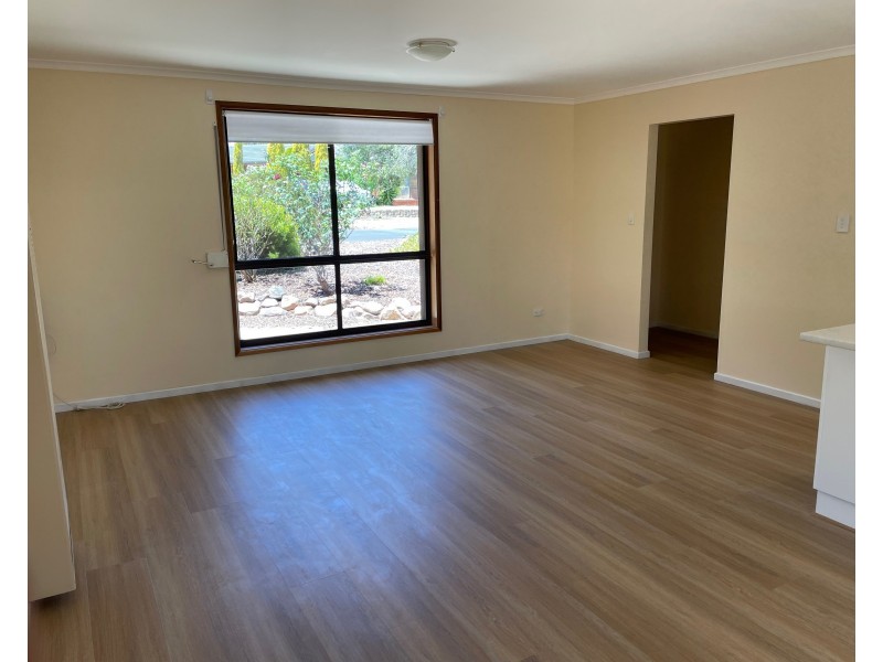 4 Pitcairn Circuit, Seaford Rise SA 5169