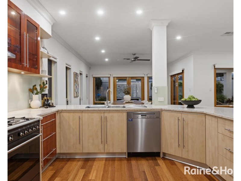 12 Amherst Ave, Trinity Gardens SA 5068