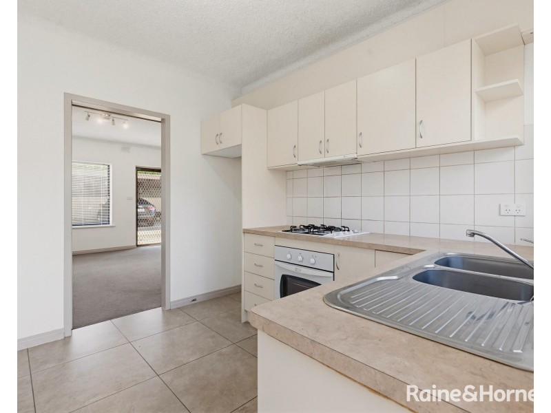 3/64 Forest Avenue, Black Forest SA 5035