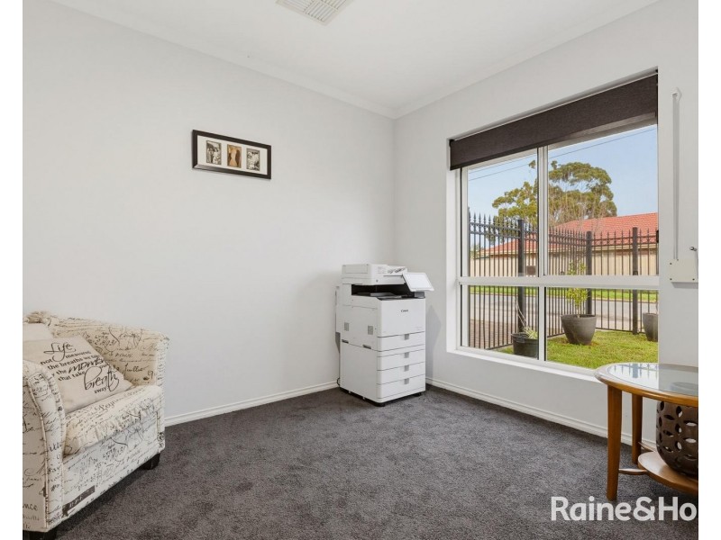 27 Selkirk Avenue, Seaton SA 5023