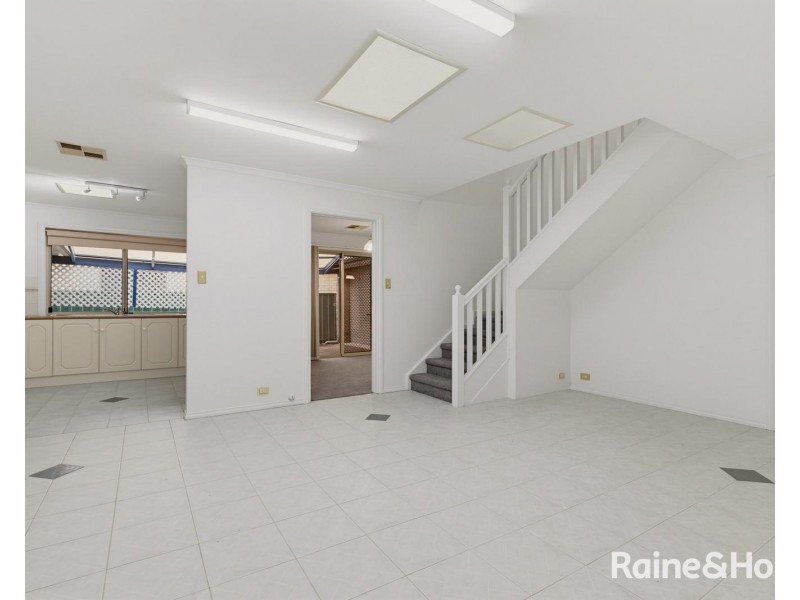 11 Flinders Road, Hillcrest SA 5086
