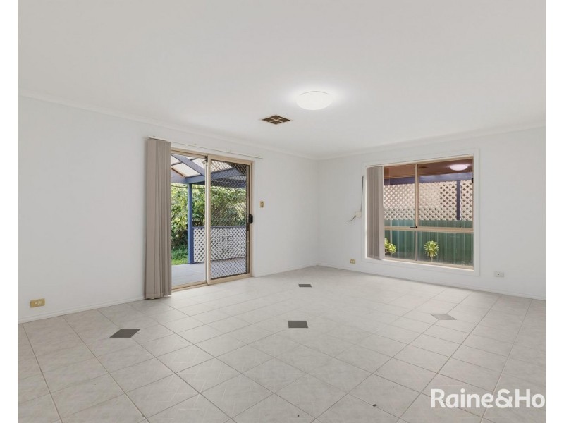 11 Flinders Road, Hillcrest SA 5086