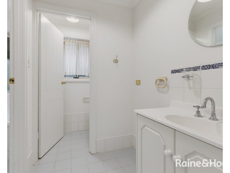 11 Flinders Road, Hillcrest SA 5086