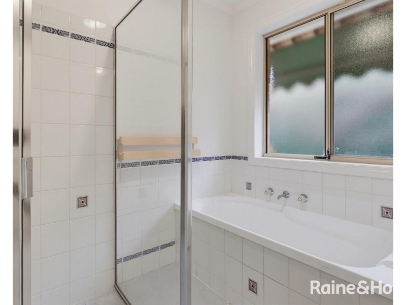 11 Flinders Road, Hillcrest SA 5086