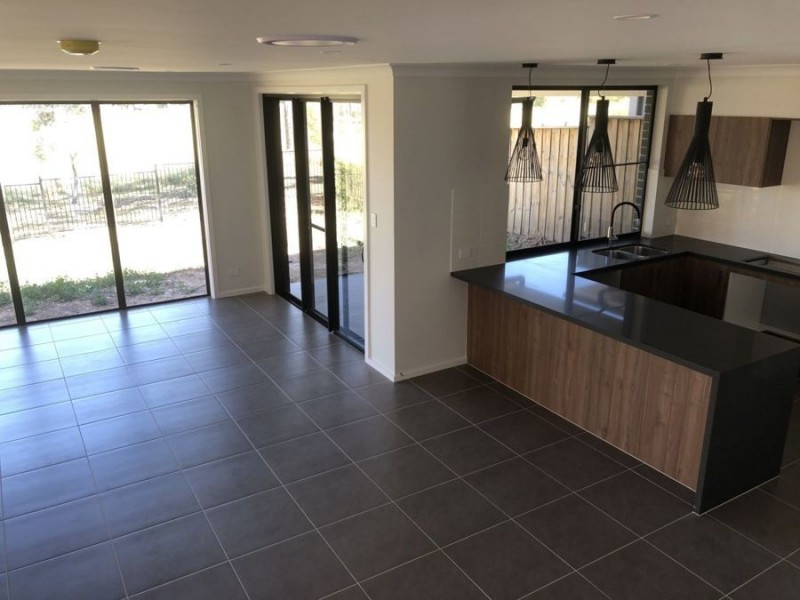 30 Oakhill Cres, Colebee NSW 2761