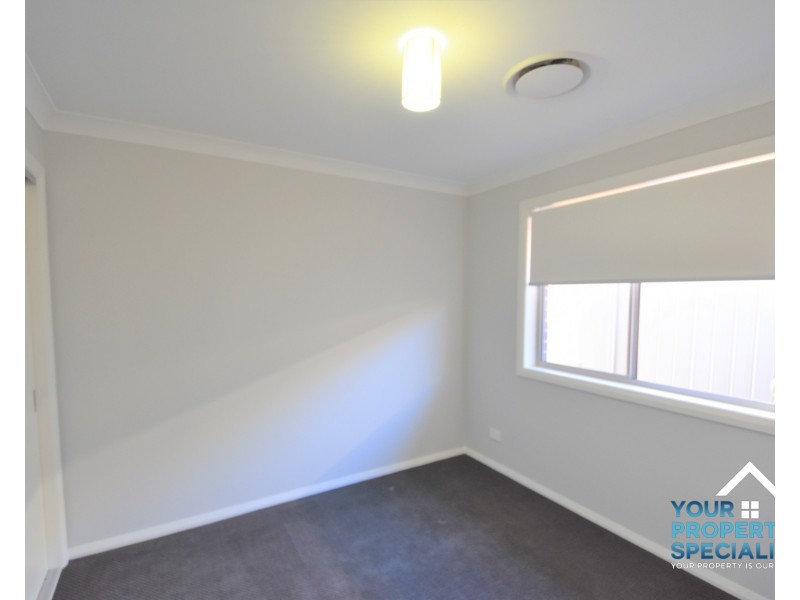 49 Easton Avenue, Spring Farm NSW 2570