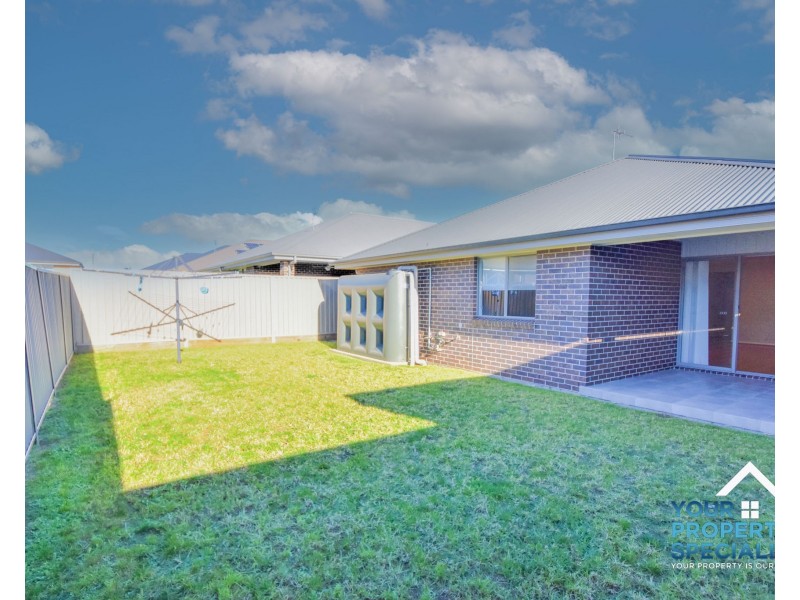 49 Easton Avenue, Spring Farm NSW 2570