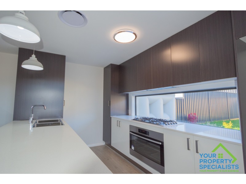 7B Lowndes Drive, Oran Park NSW 2570