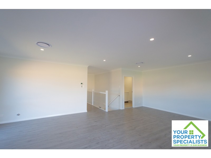 7B Lowndes Drive, Oran Park NSW 2570