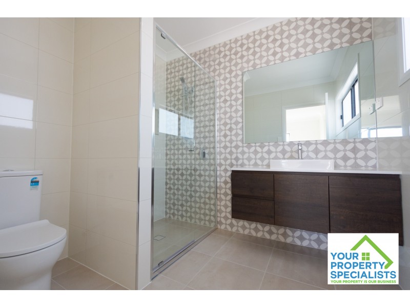 7B Lowndes Drive, Oran Park NSW 2570