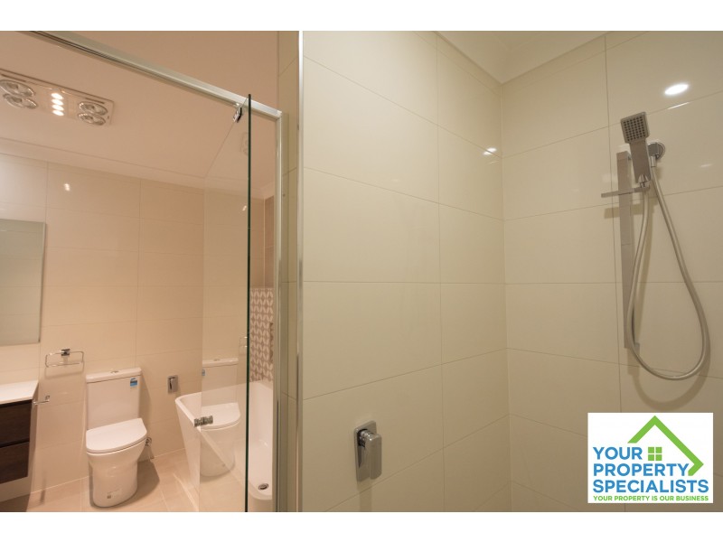 7B Lowndes Drive, Oran Park NSW 2570