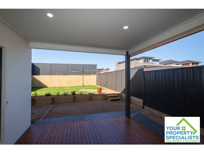 7B Lowndes Drive, Oran Park NSW 2570