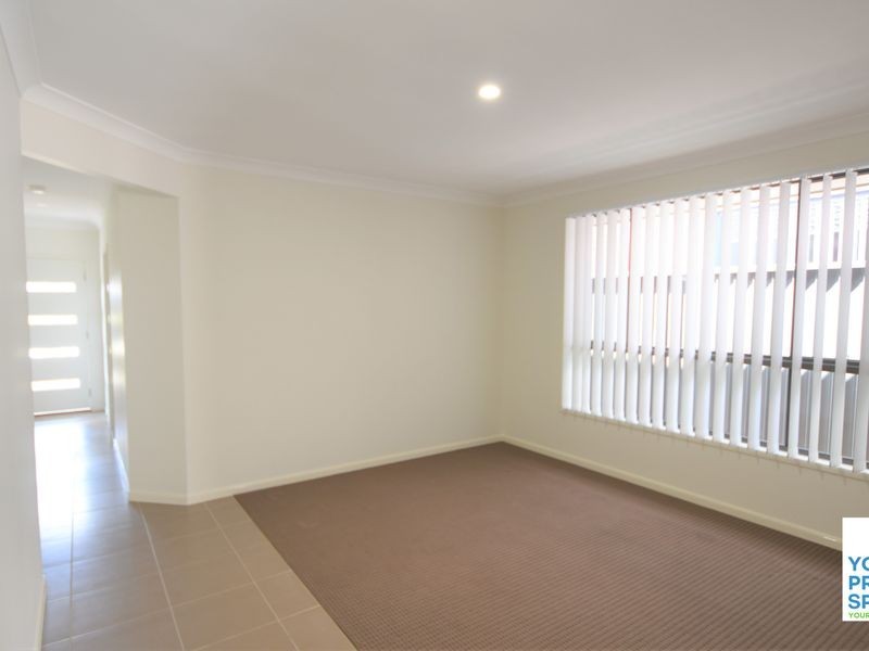 19 Lawrence Street, Oran Park NSW 2570
